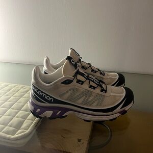 Salomon XT 6 White and purple sneakers